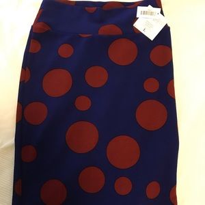 NWT LULAROE Cassie skirt, size large.